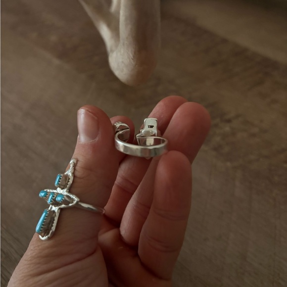 Authentic Sterling Silver Golden hill/pink conch/white buffalo ring - Picture 2 of 3